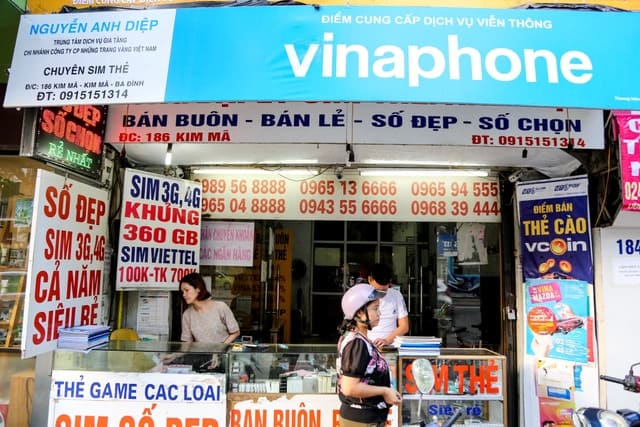 Mobile network provider Stores to buy Vietnam SIM card 